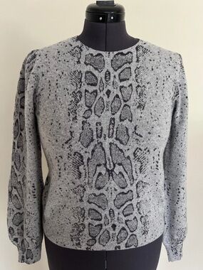 Filoro 100% 2-Ply Cashmere Creme/Brown Snakeskin Print Crew neck Sweater XS